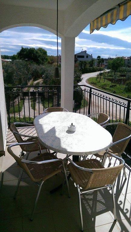 Guesthouse Pejo Porec Exterior photo